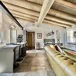 Deluxe Exclusive 90m Ilrusticodib. Appartement Limone sul Garda